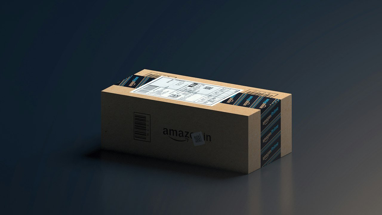 Amazon stock forecast: an Amazon shipping box on a table
